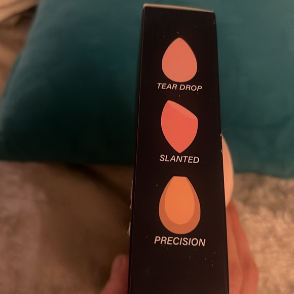 NWT CALA 4 peace blending brushes 4 pcs set , tear, slanted, precision boutique - Picture 3 of 3